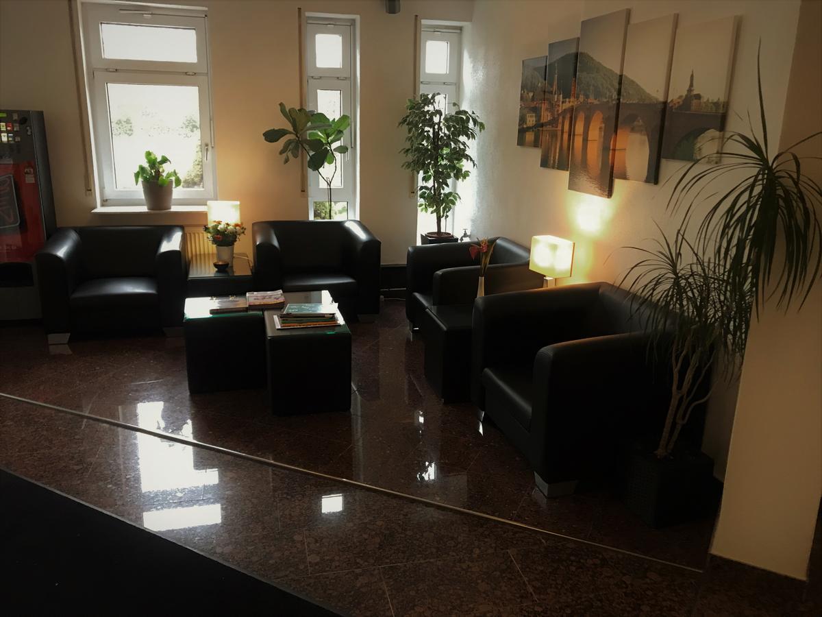 Wincent Hotel Gmbh 진스하임 외부 사진